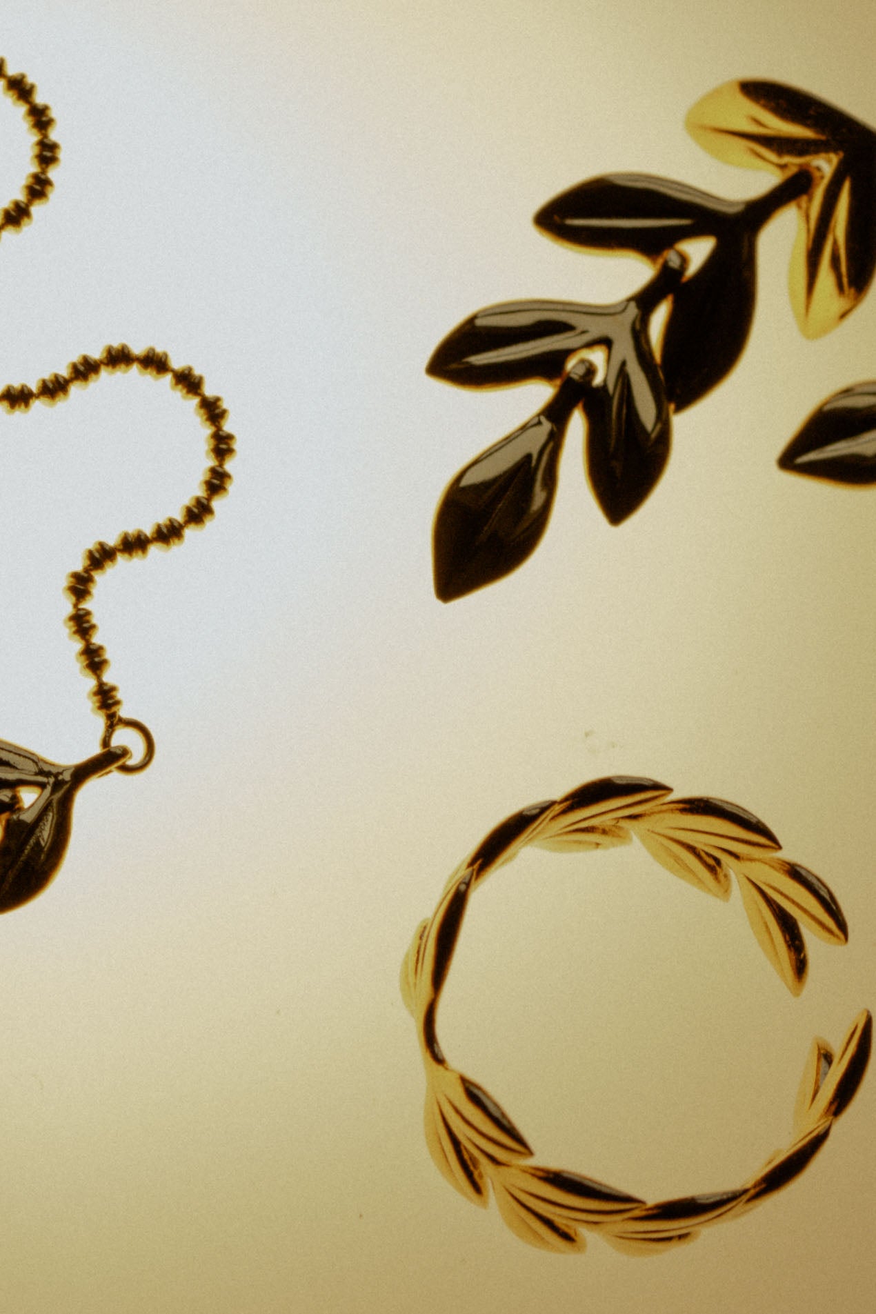 Daphne's Whisper Earrings – Zephyne